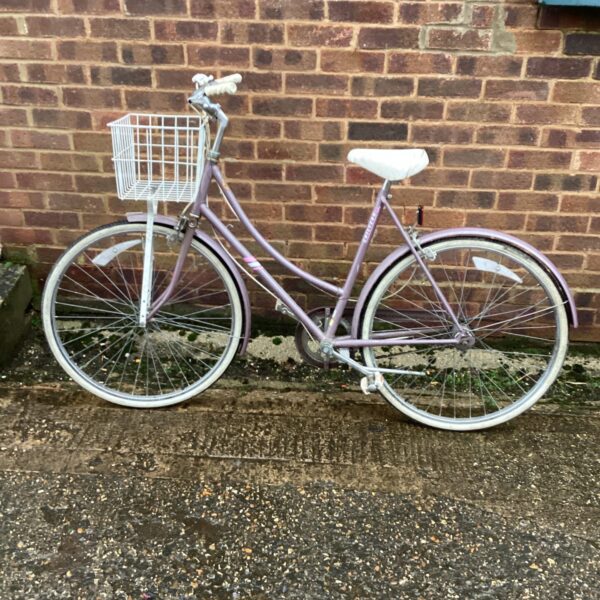 Purple Raleigh Chiltern ladies bicycle, vintage retro style.