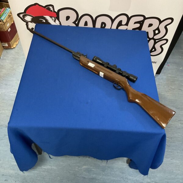 Westlake B1-4 air rifle with scope, vintage airgun.