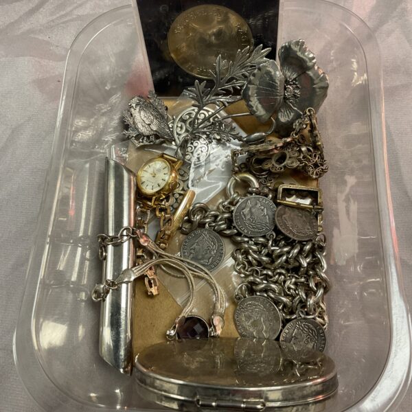 Tray of vintage whitemetal jewellery and mixed lot items.