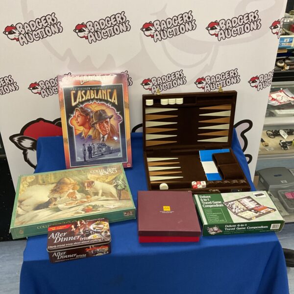 Game compendiums and puzzles lot including Casablanca puzzle.