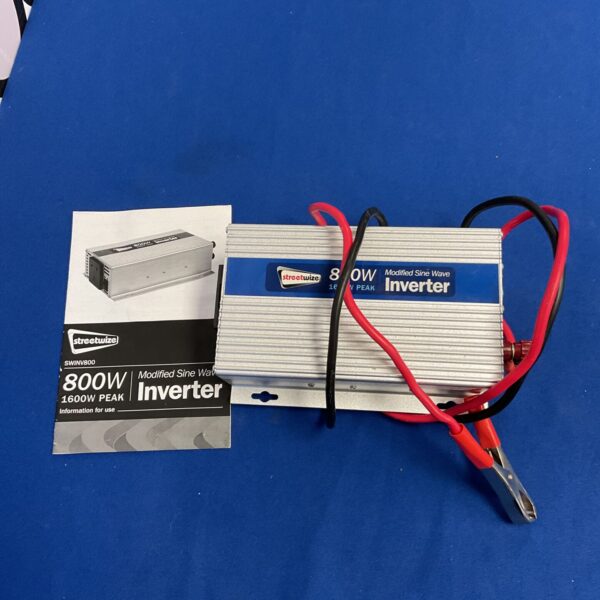 Streetwize 800W modified sine wave inverter for car or caravan use.