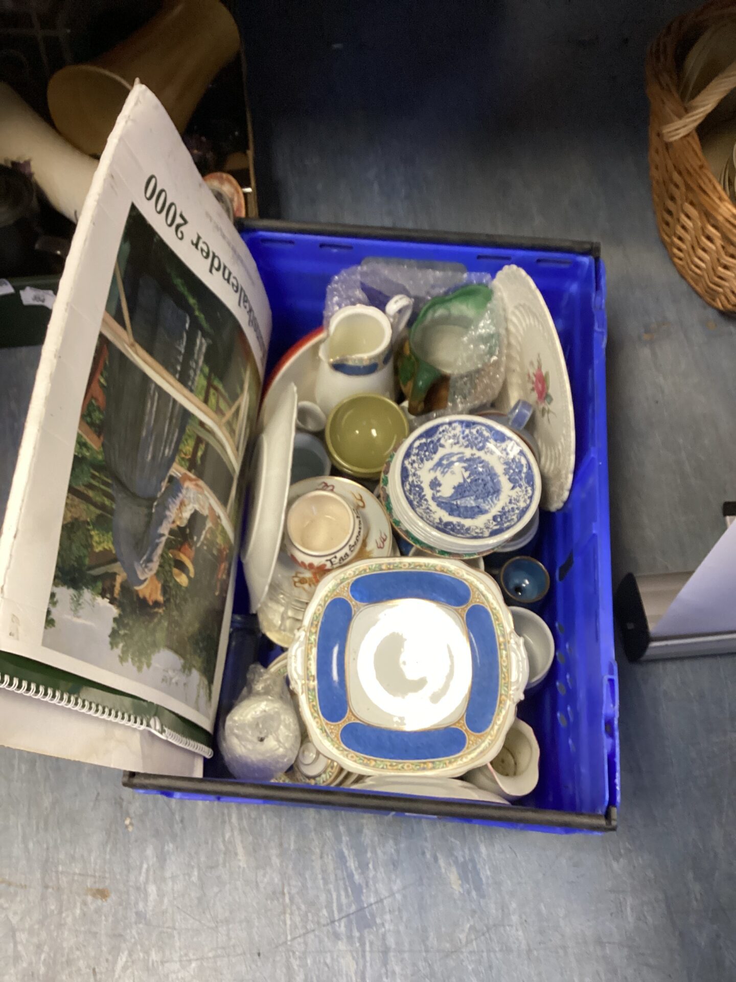 357 Box of mixed items inc Jackson Gosling Plates
