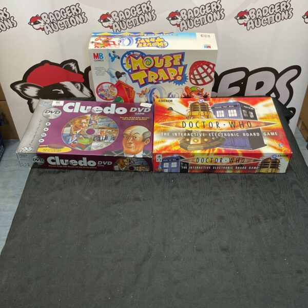 Vintage board games lot including Doctor Who and Cluedo.
