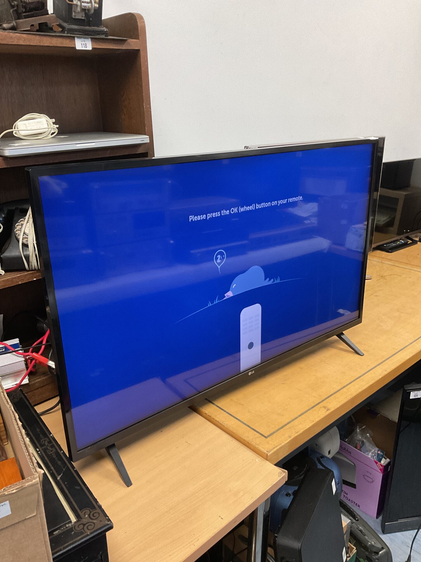 130 Lg 43” hd tv working (no remote)