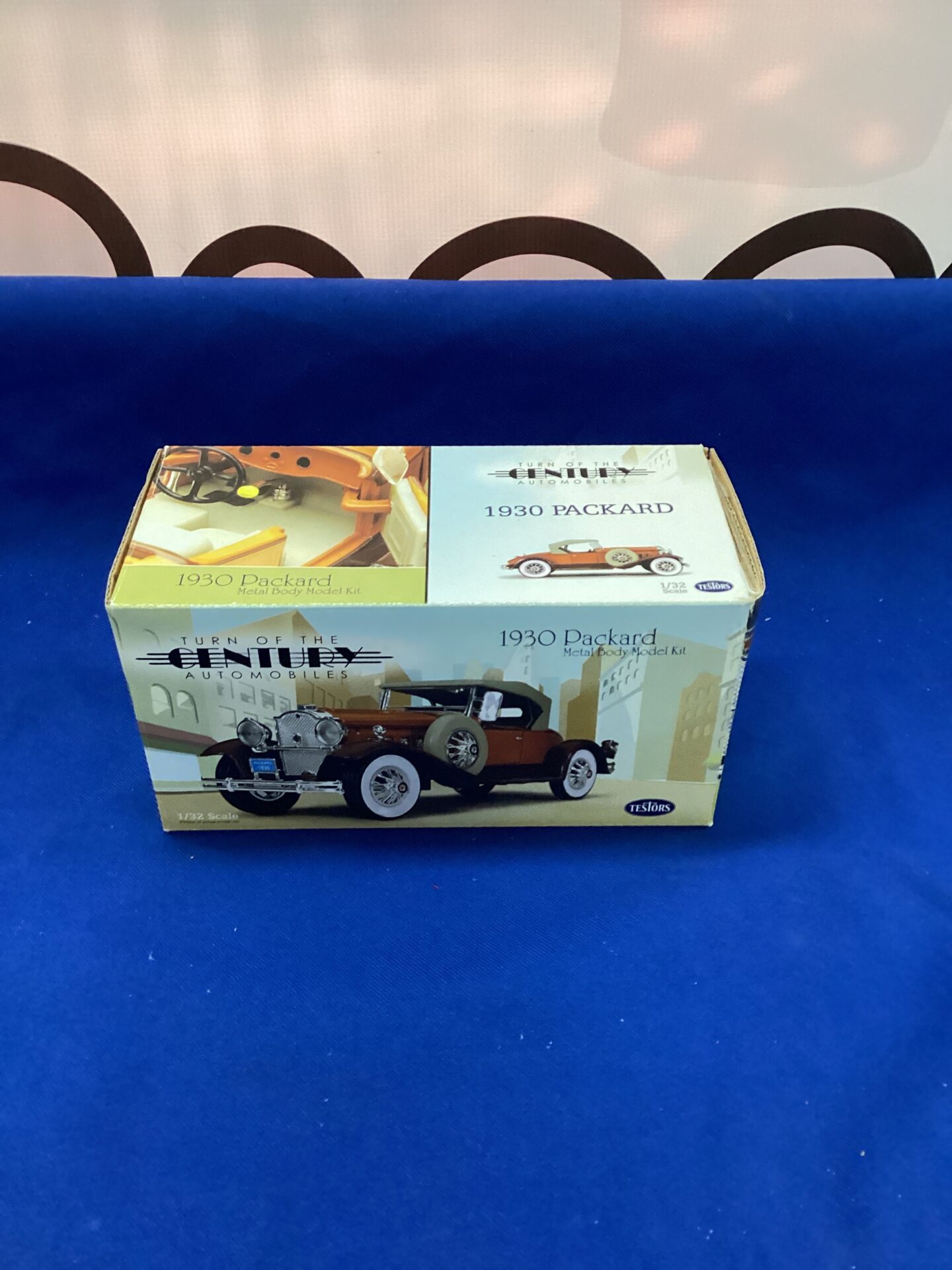 369 Testors Model 1930 Packard Car in box