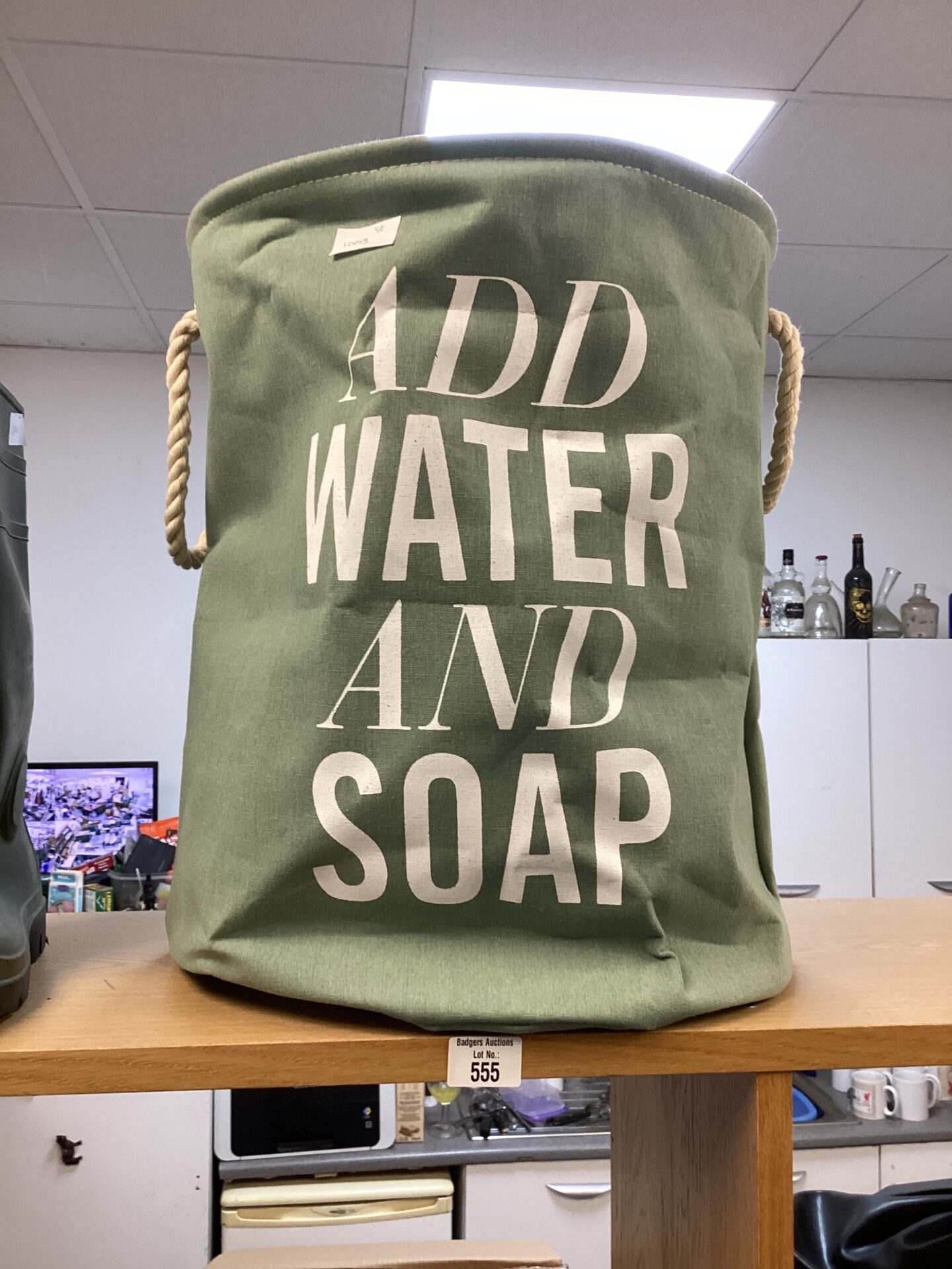 555 Canvas wash bin