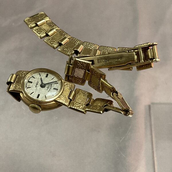 Vintage 9ct gold Rotary wristwatch with bracelet.