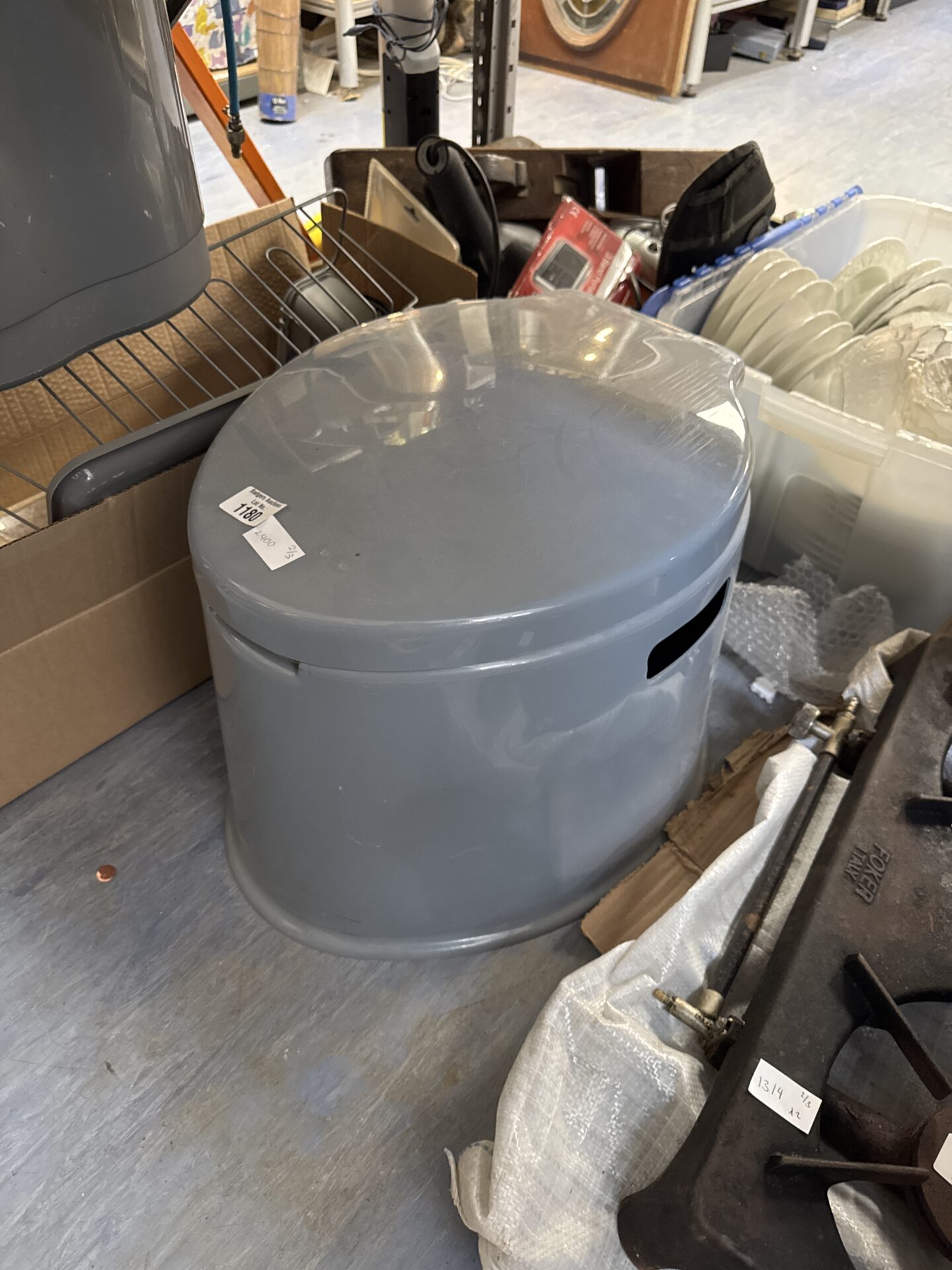 1180 Portable camping toilet
