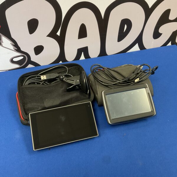 Garmin sat nav with charging cable and protective pouch.