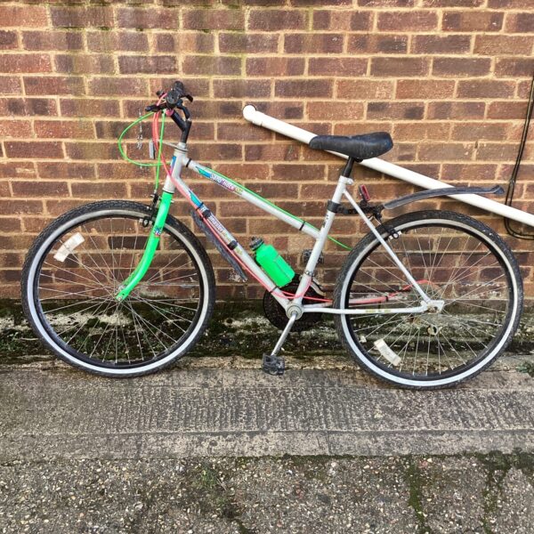 Vintage Sany Rock Road Master mountain bike in good condition.
