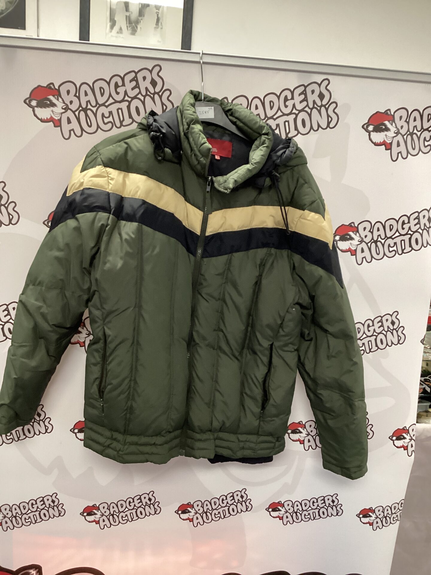 747 Zara Jeans Puffer Coat Size medium