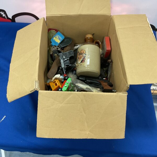 Vintage mixed lot of toys and curios for collectors.