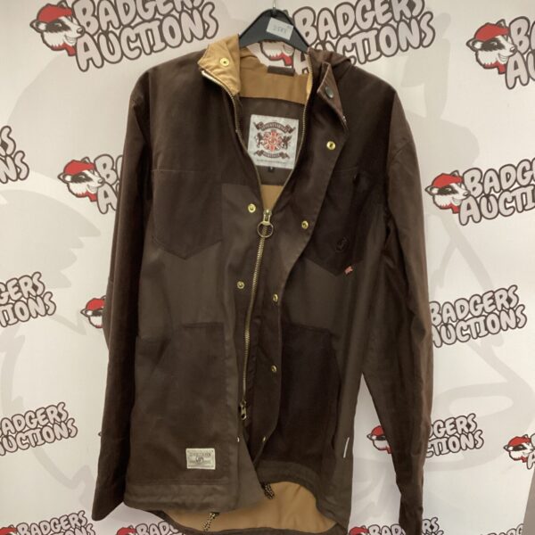 Medium size Seventyseven waxed jacket for outdoor wear.