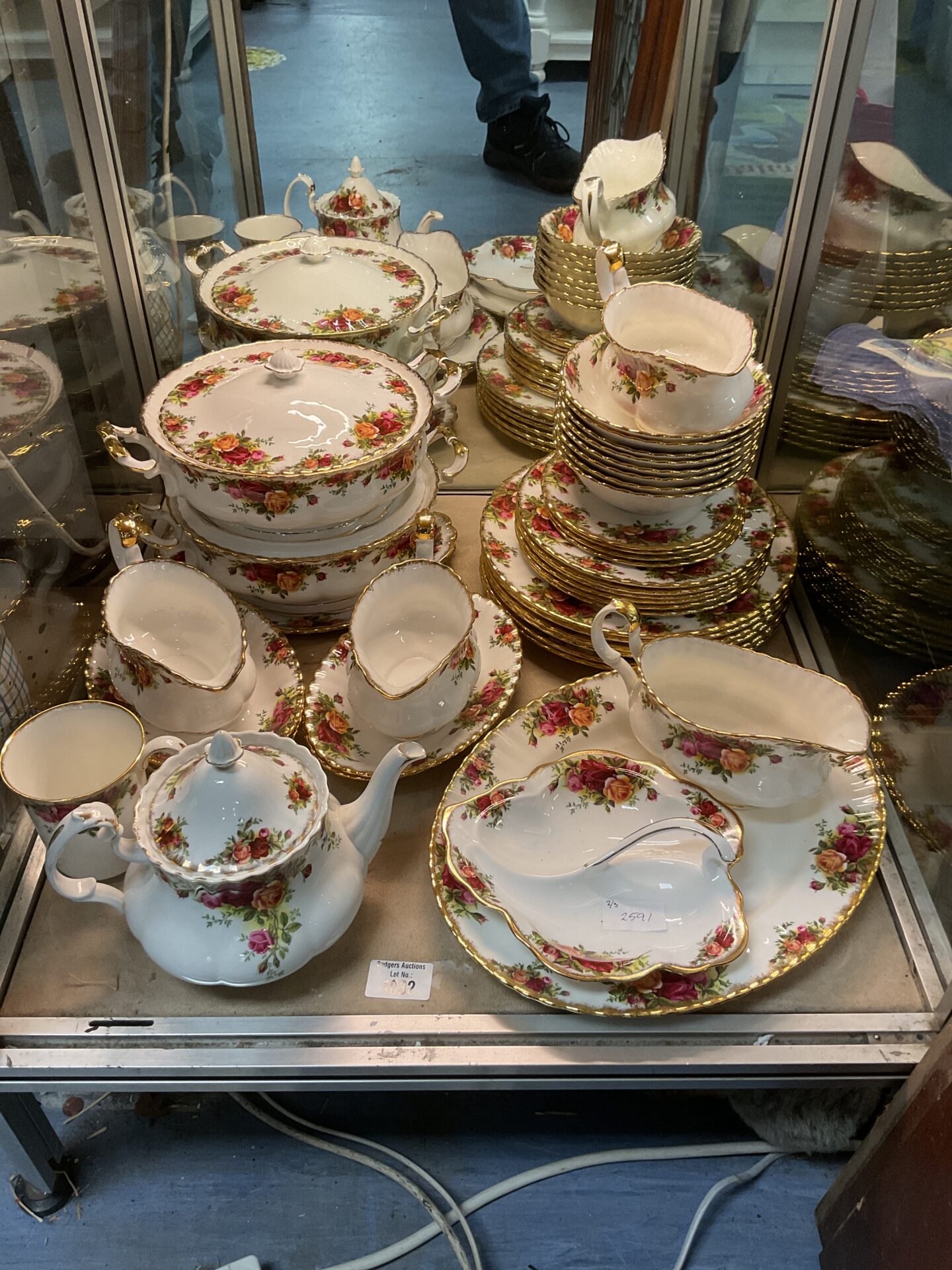 1032 Royal Albert old country rose dinner service