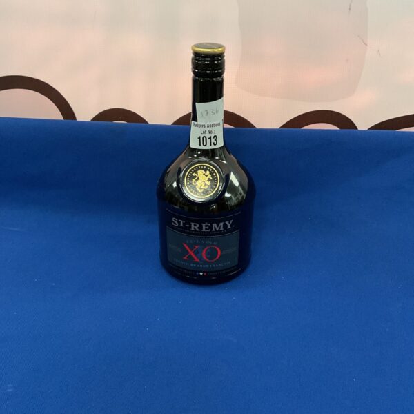 Sealed bottle of St-Rémy XO French brandy for collectors.
