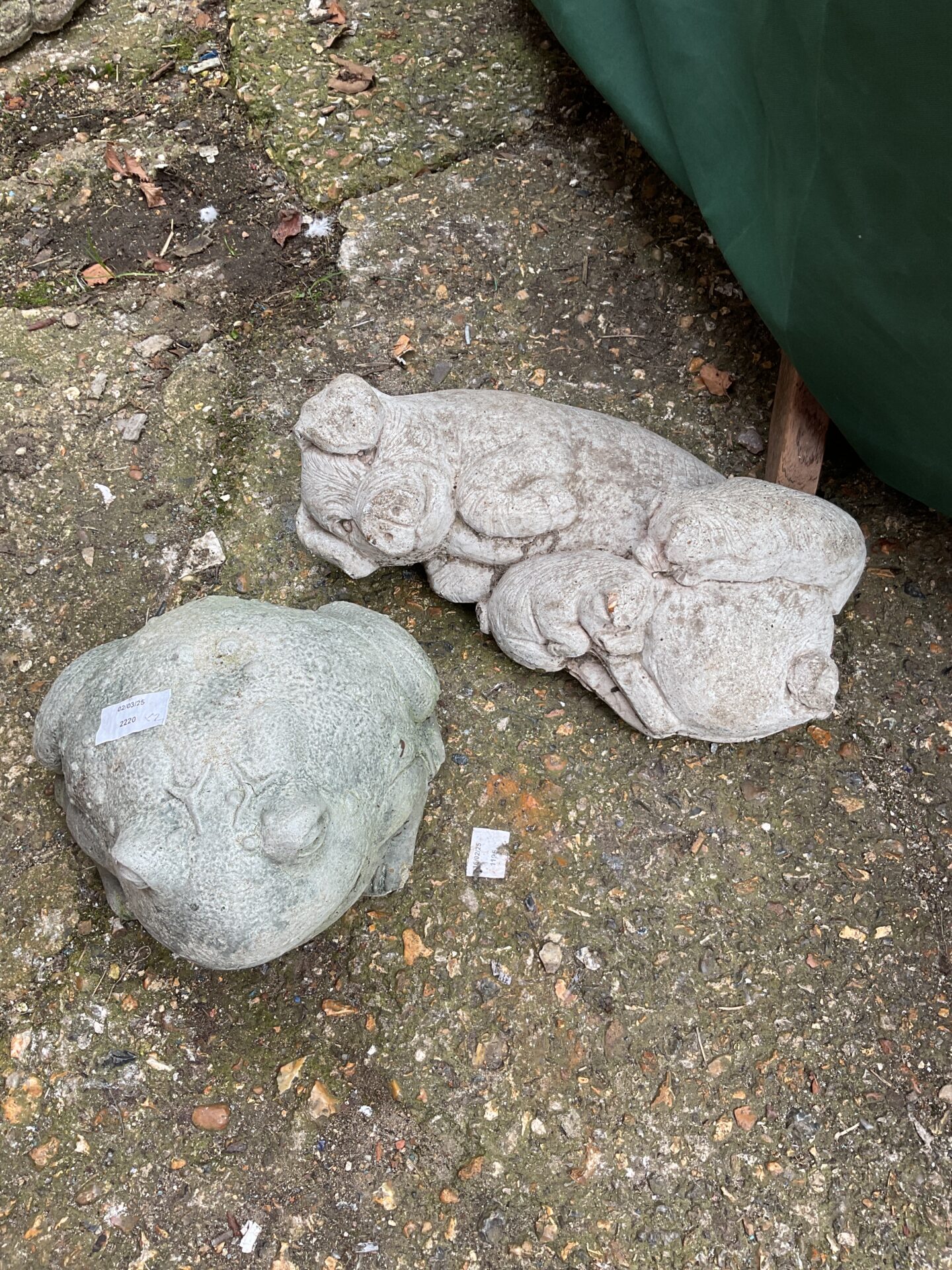 970 Frog and Pigs garden ornaments