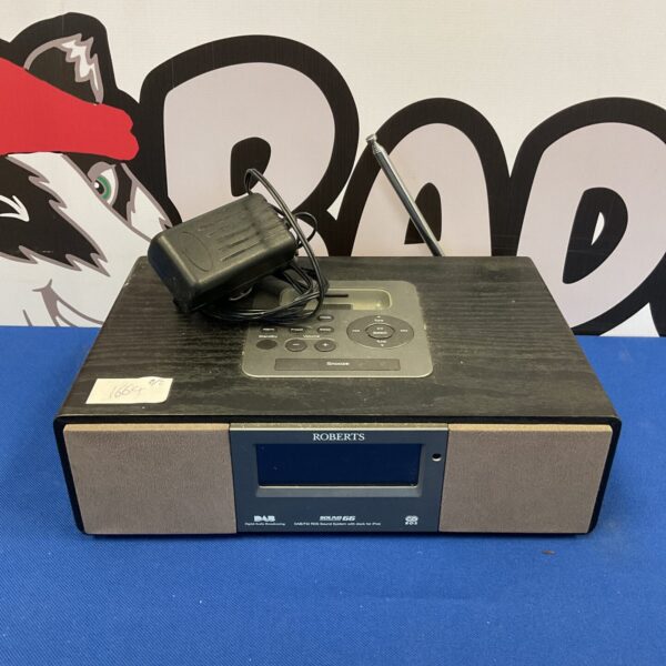 Roberts Sound 66 DAB radio with iPod dock, vintage style.