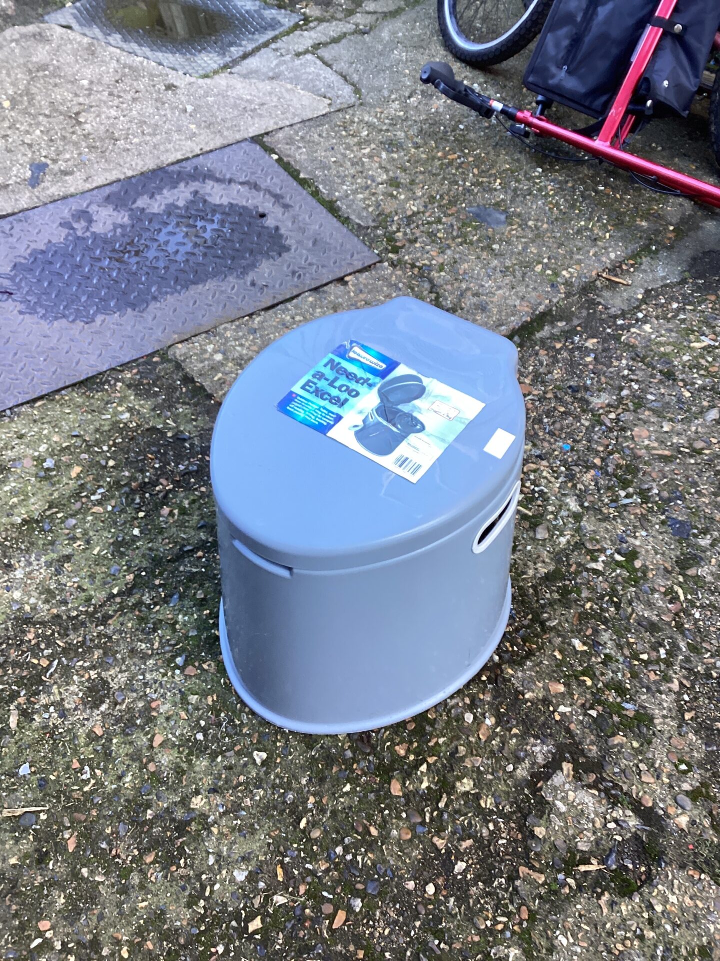 1237 Leisurewise Camping Toilet