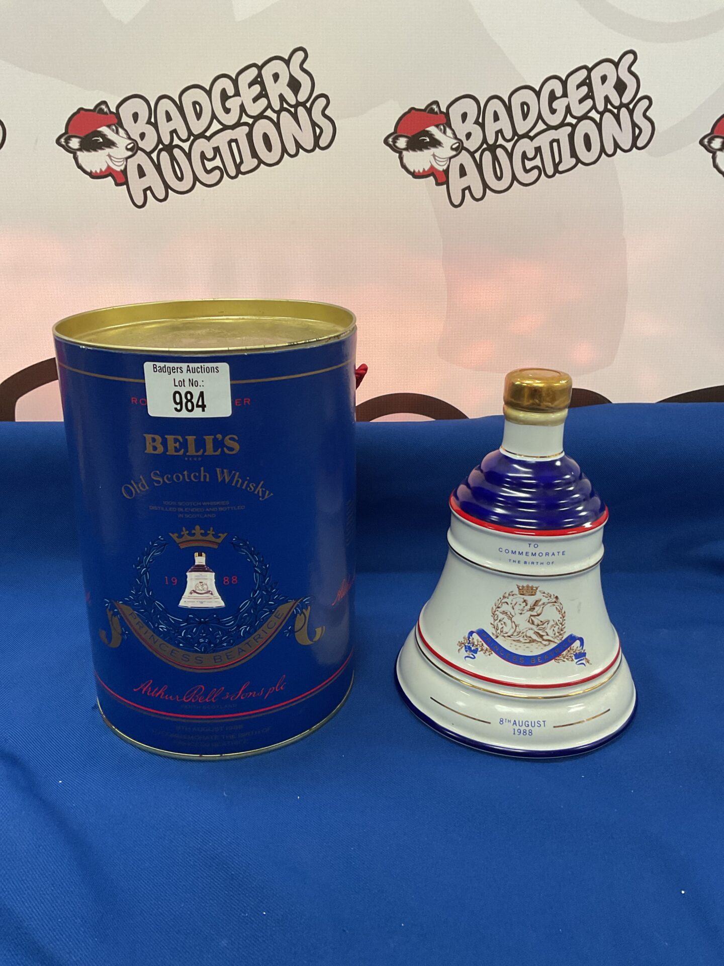 984 Bells commemorative ceramic bottle of scotch whiskey