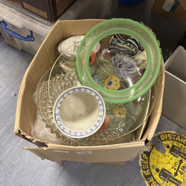 House clearance lot with vintage china and glassware pieces.