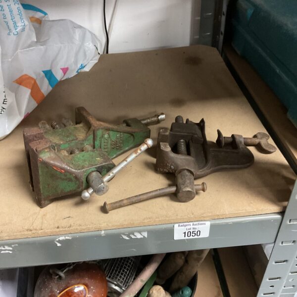 Vintage Fabrex 424 small vice for metalworking and workshop use.