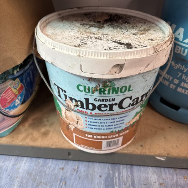 9L tub of Cuprinol Timbercare Autumn Gold garden fence paint.