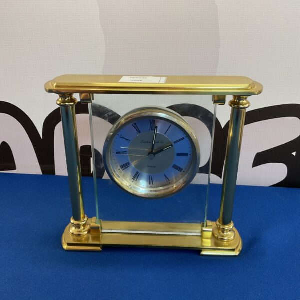 Vintage London Clock Co quartz mantle clock on display.