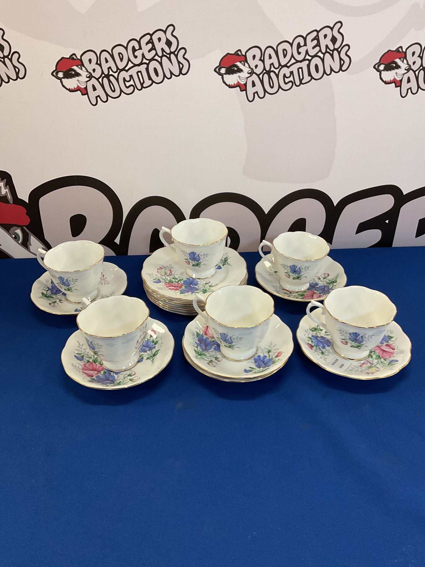 055 Royal albert sweet pea six person teaset