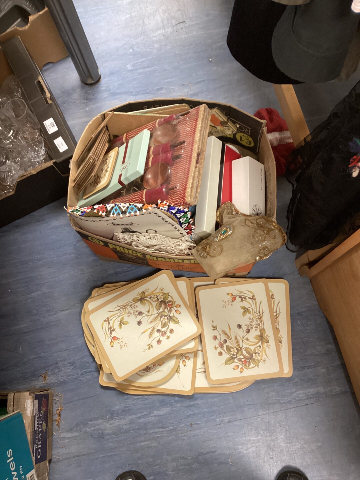 560 Box of Coasters and Place Mats