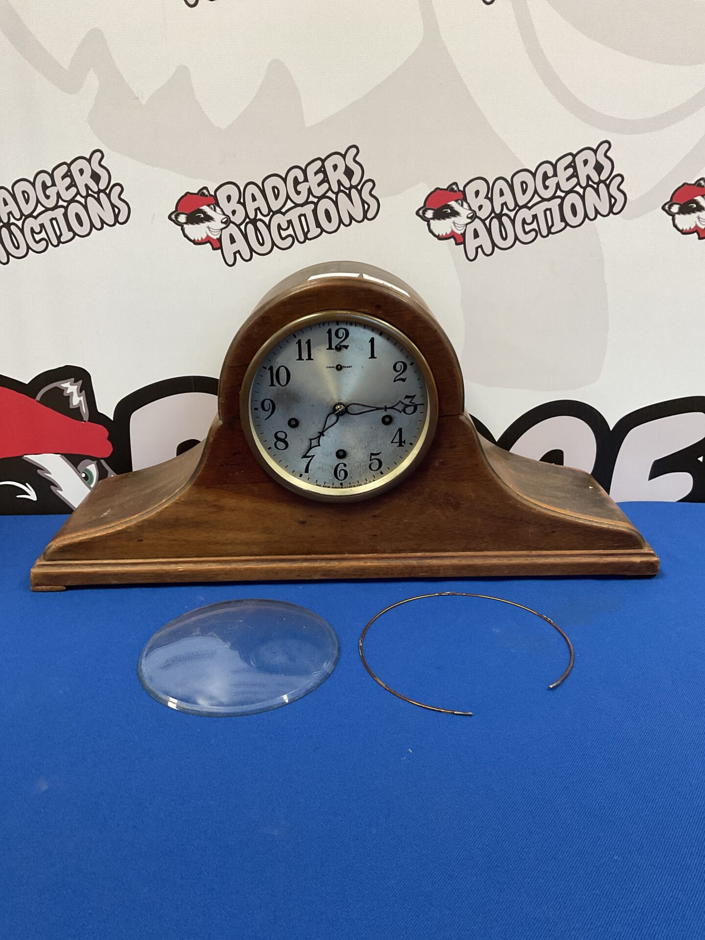 054 The new haven clock co napoleon hat mantle clock for restoration