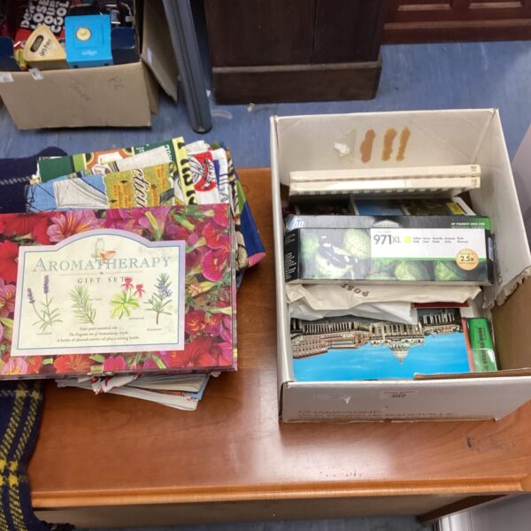 Mixed lot bundle including essential oil set and tea towels.