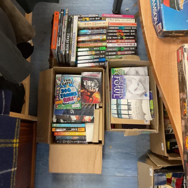 Mixed lot of childrens and teen books including Tom Gates and Artemis Fowl.