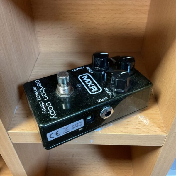MXR Carbon Copy analog delay pedal, a classic guitar effect.