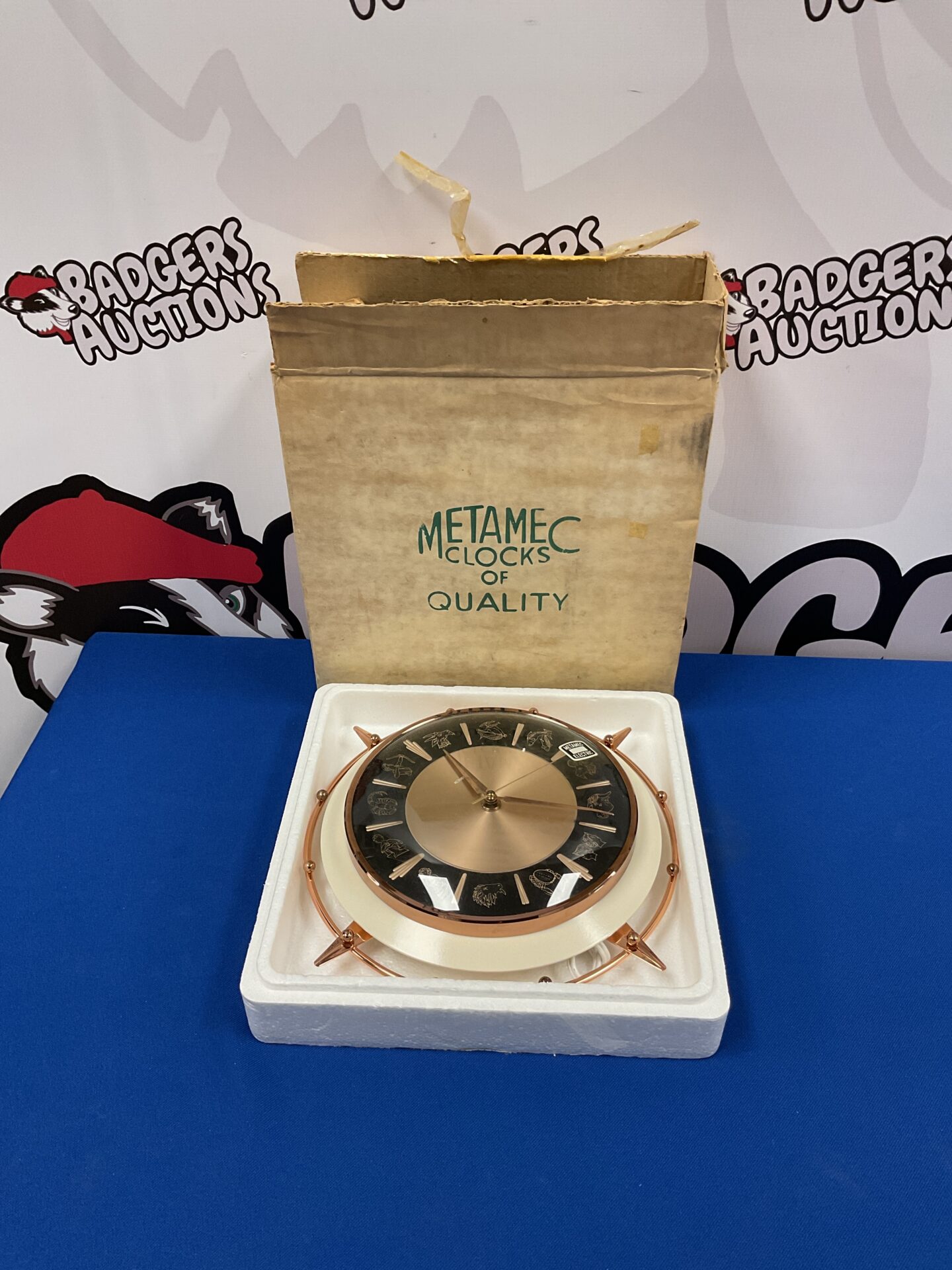 185 Vintage metamec electric zodiac clock
