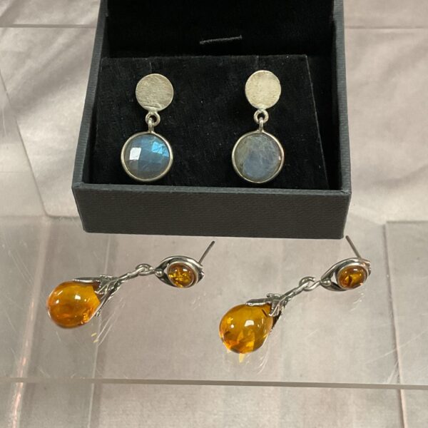 Silver earrings with amber gemstones, vintage style.