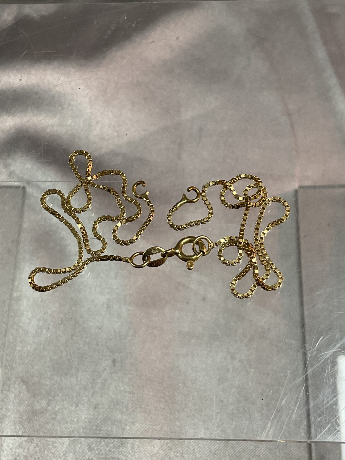 762 750 18ct gold scrap chain 3.51g