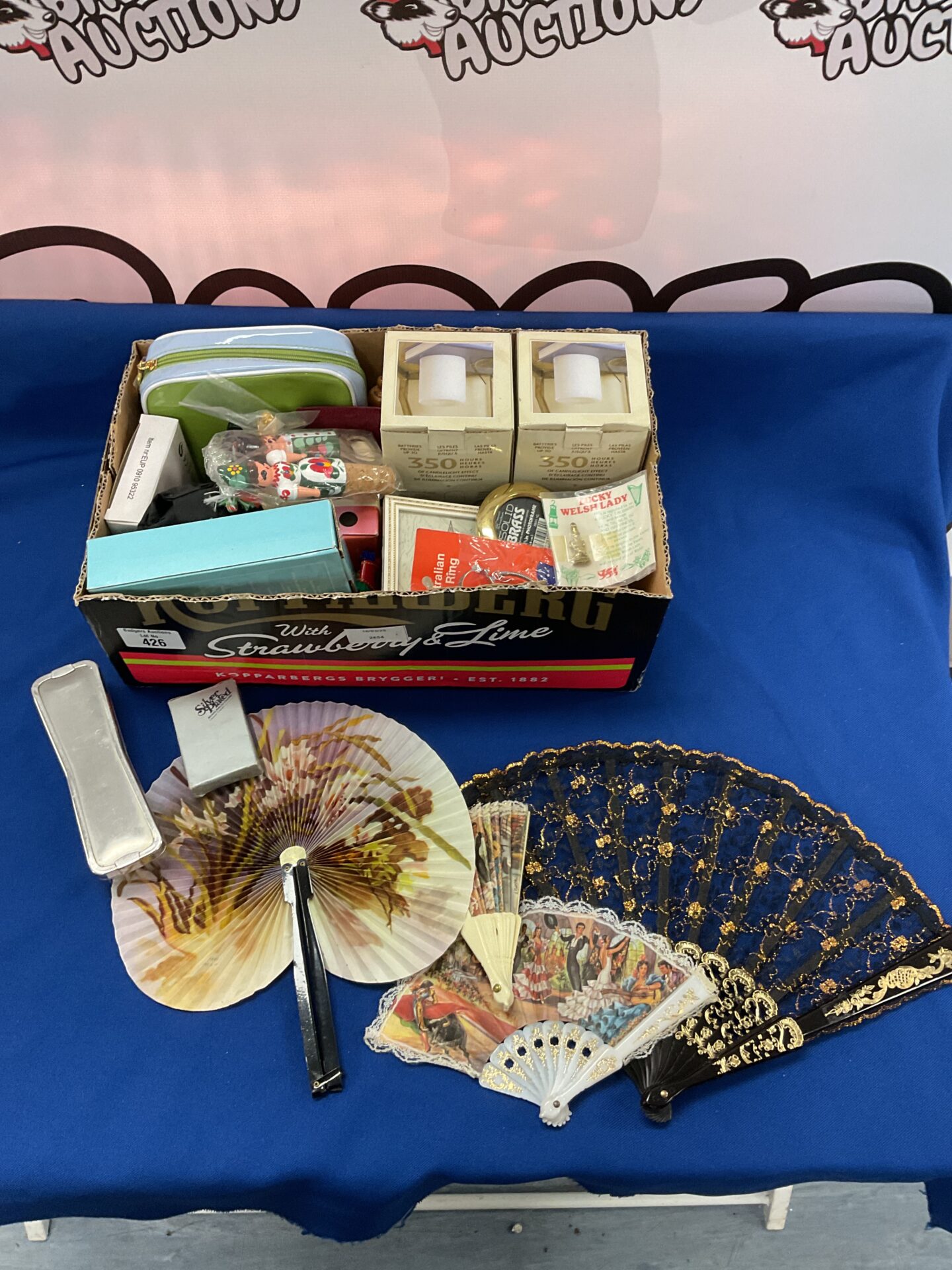 490 Tray of mixed to include hand fans & battery candles