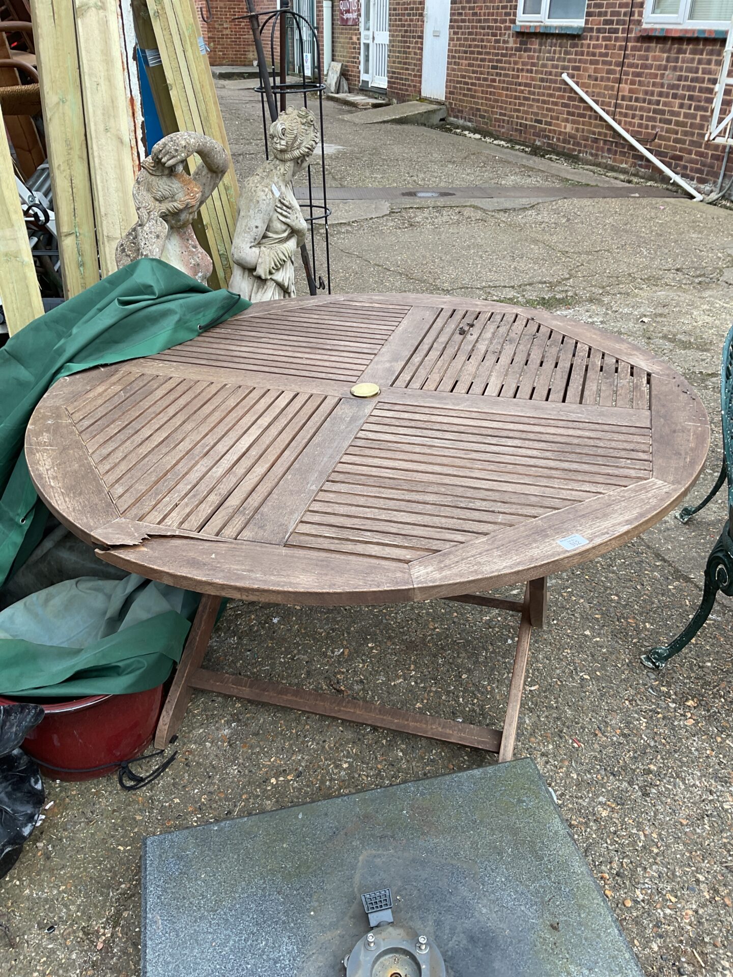 962 Teak garden table with cover (needs repair)
