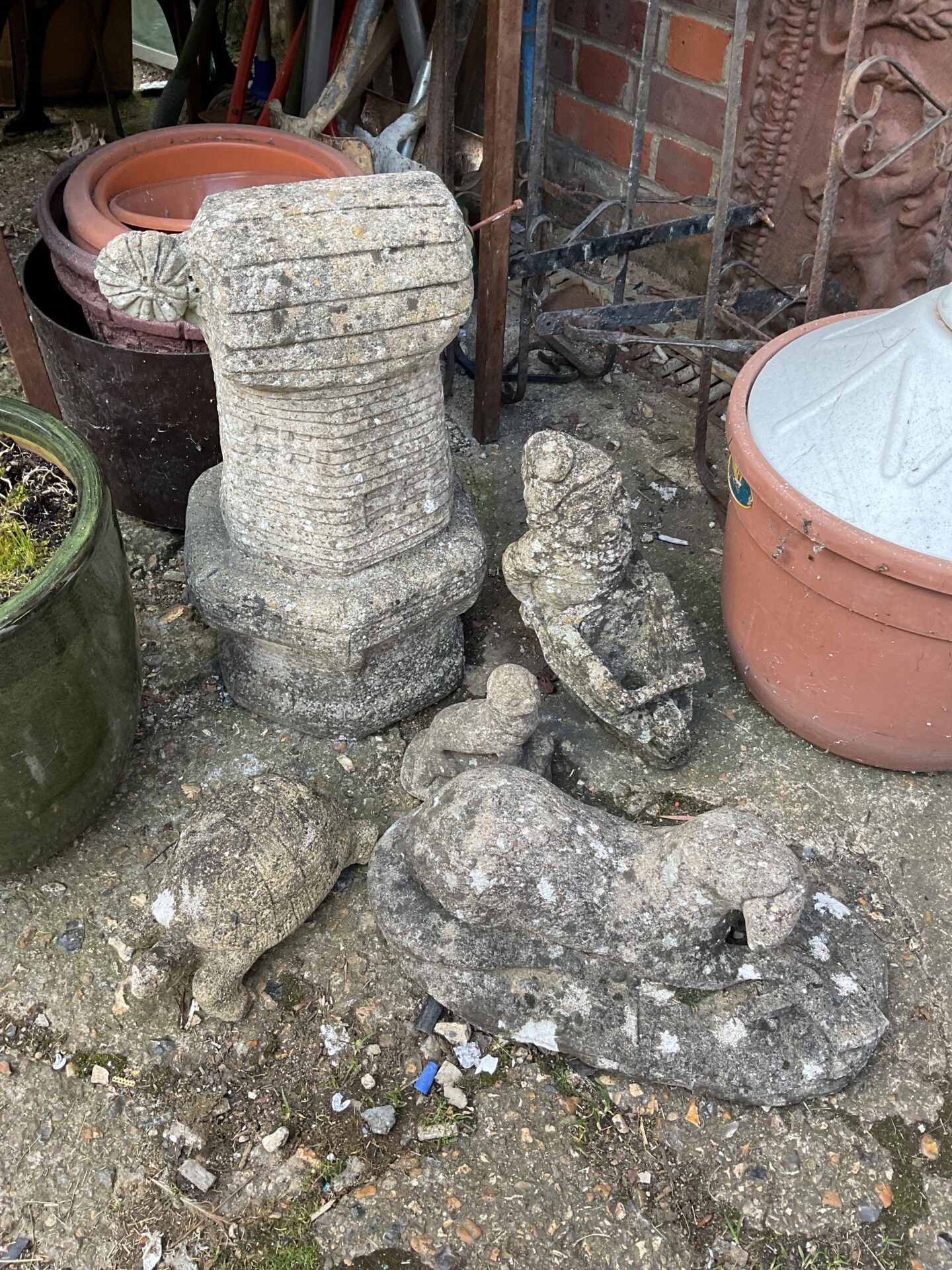 984 Five concrete garden ornaments