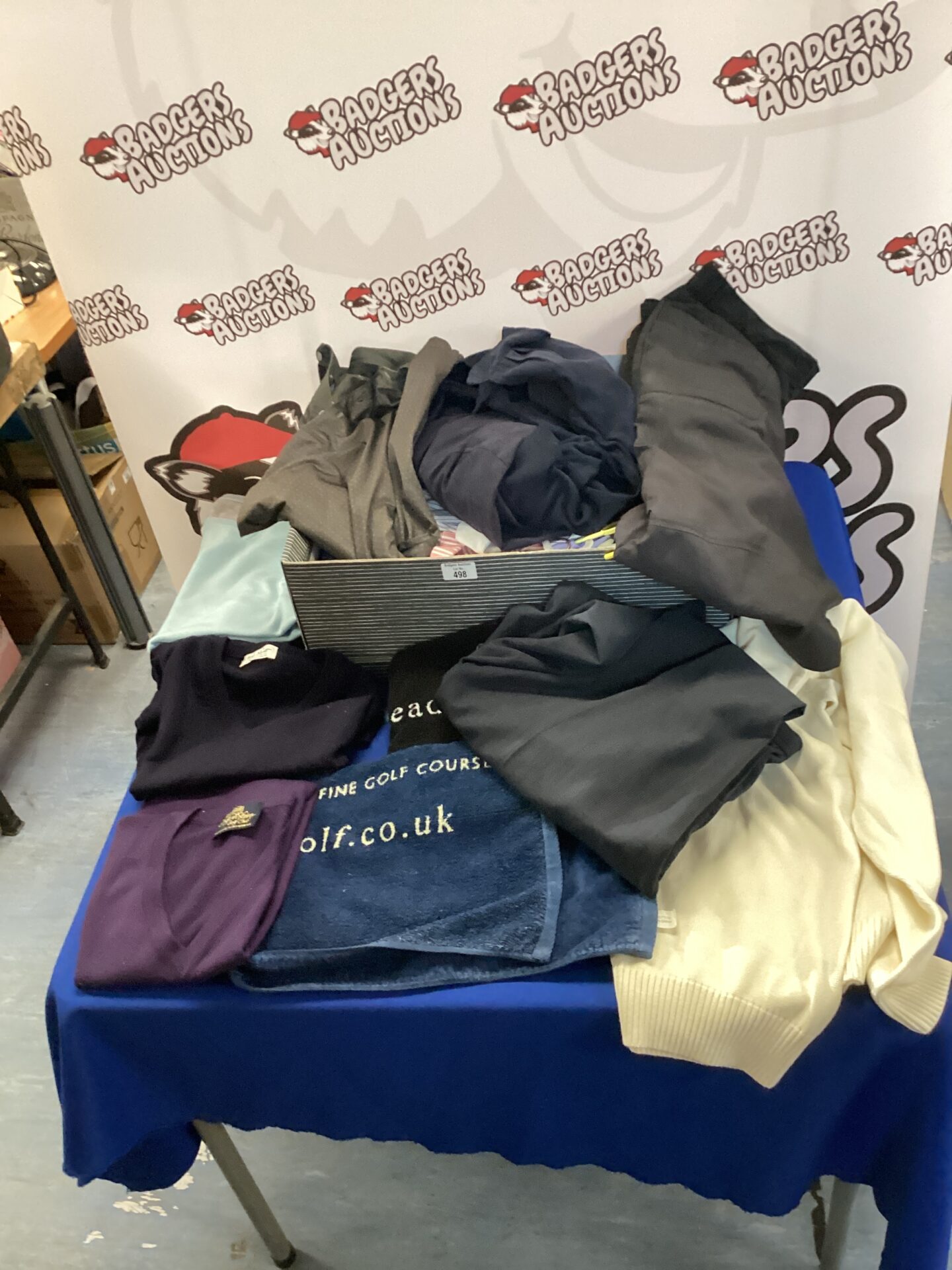 498 Box of mixed clothing mostly golfing attire inc lyle & scott & Oxfordshire golf club