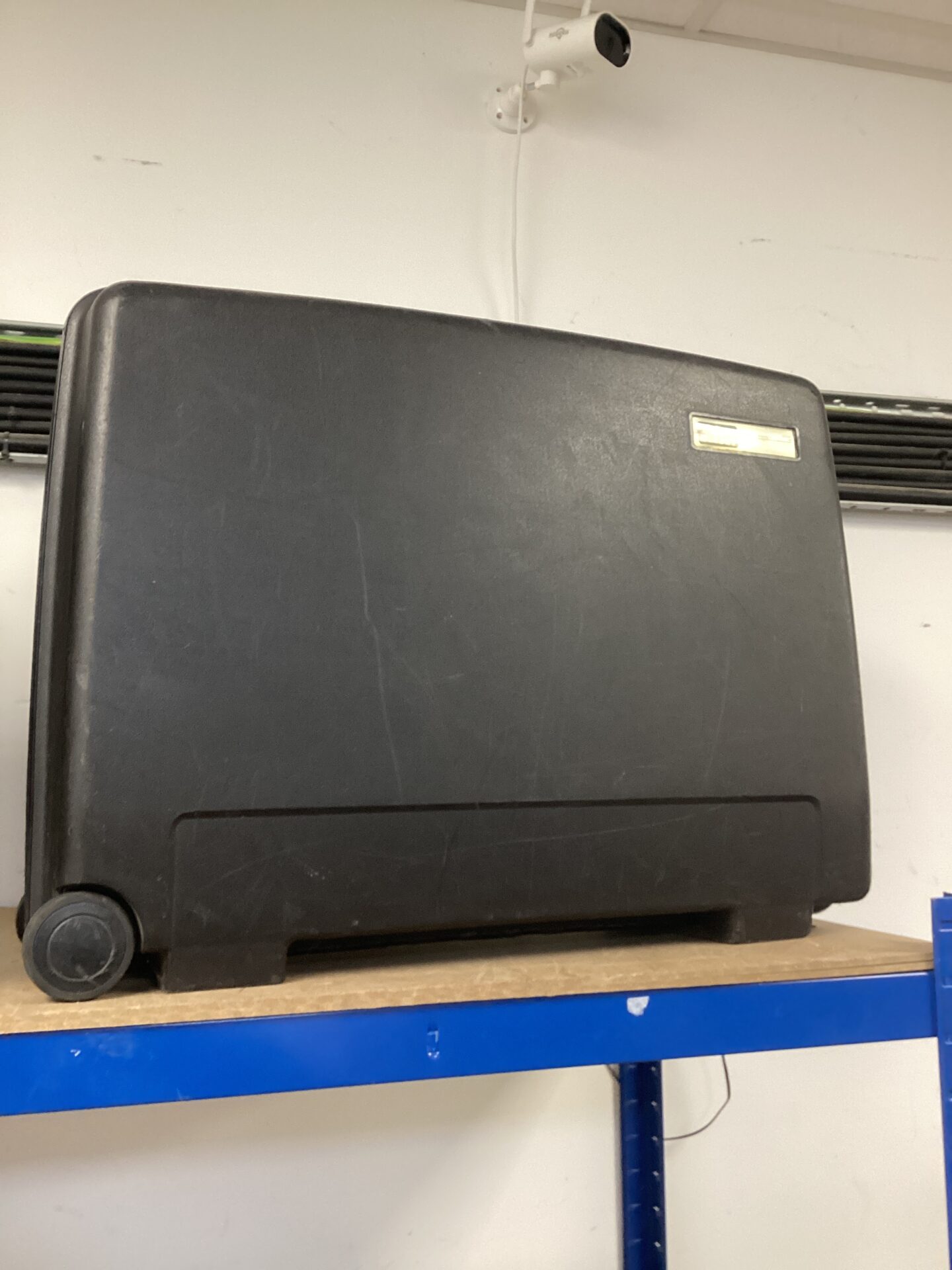 668 Delsey wheeled suitcase