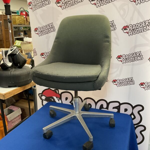Vintage swivel office chair with a padded seat and five-star base.