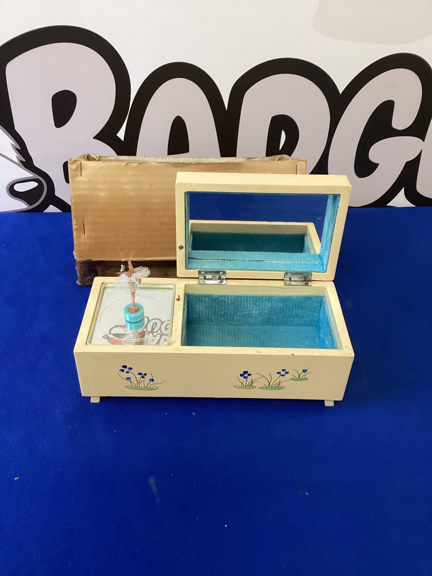 303 Vintage Ballerina Jewllery Box