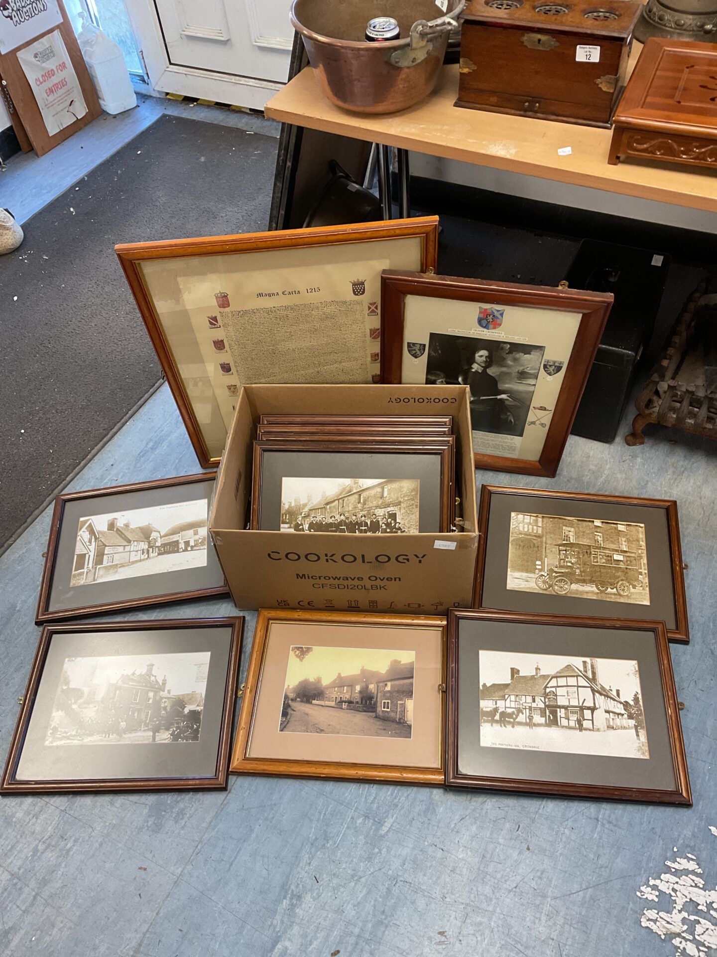 071 Collection of framed vintage black & white photographs of coaching houses & pubs