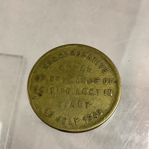 Front view of the 8th Army Italy commemorative medal from 1943.
