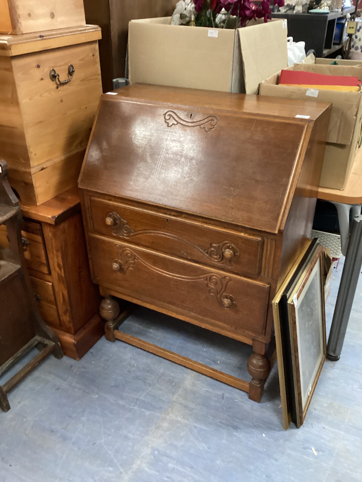 724 Vintage writing Desk