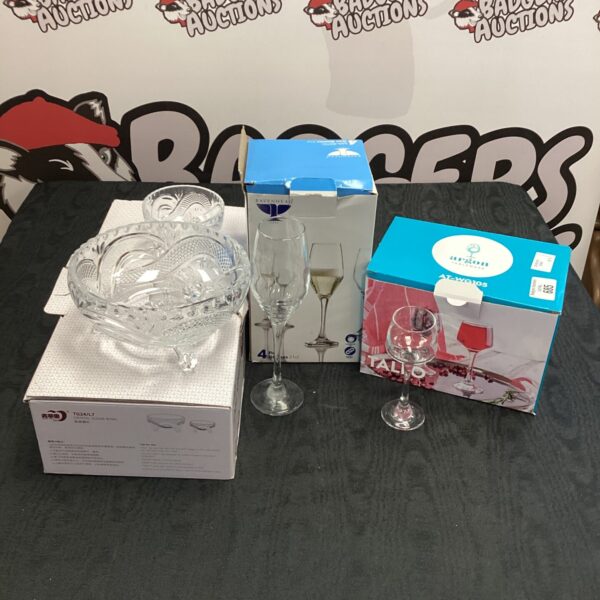 Lot of three boxes of vintage Deli Glass crystal sugar bowls.