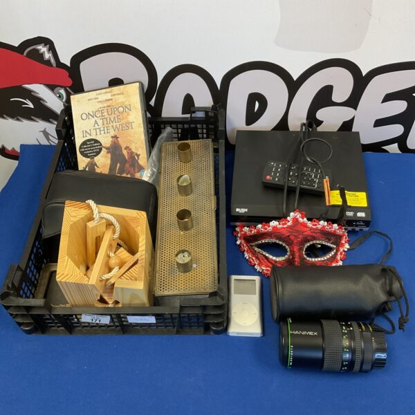 Mixed lot of vintage electronics including an Apple iPod and Hanimex lens.