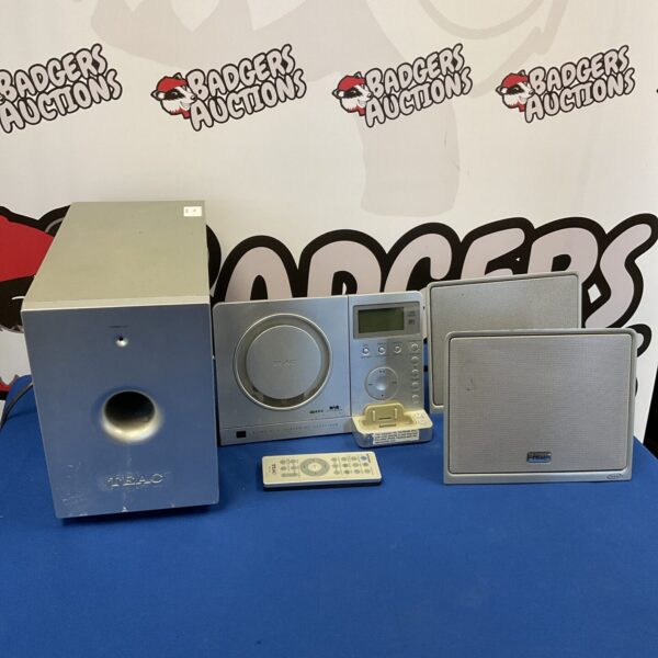 Teac DX220IDAB micro hifi system with speakers and central unit.