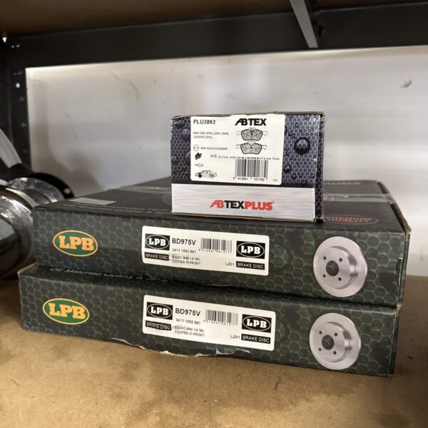 Mini Cooper brake discs and pads, LPB and Abtex brand.